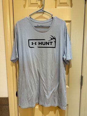 Under Armour Men’s Light Grey Hunt Logo Short Sleeve Shirt